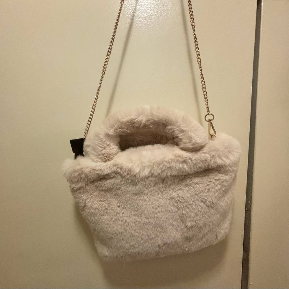 Expressions, NYC Plush Faux Fur with Chain Strap - Cream
